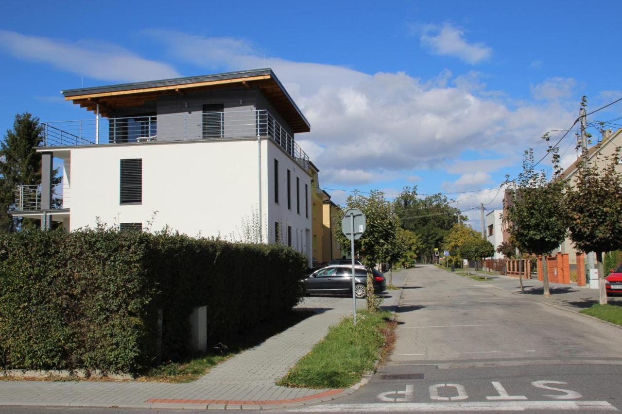 Anico Apartmany Dolni Benesov Экстерьер фото